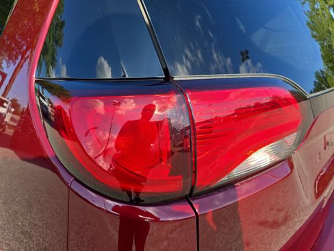 Used 2019 Chrysler Pacifica Touring-L w/ Advanced Safetytec Group FWD image 34