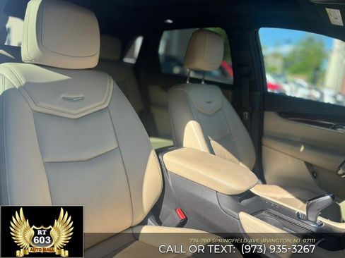 Used 2019 Cadillac XT5 Premium Luxury AWD/4WD image 13