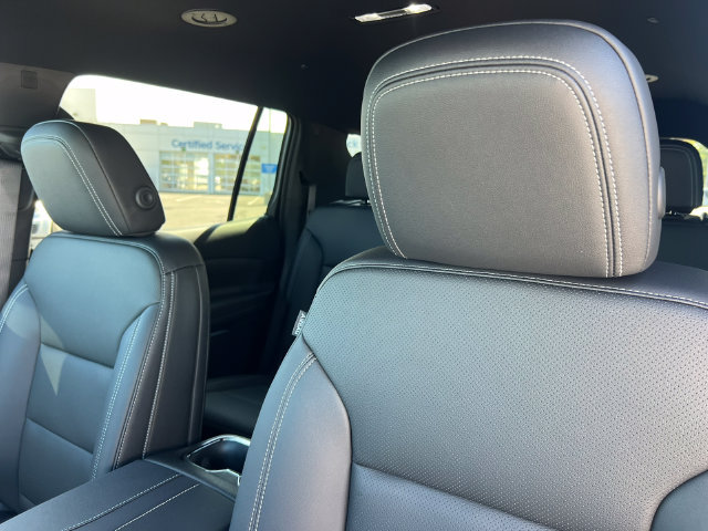 New 2027 Chevrolet Traverse LT w/ Midnight/Sport Edition AWD/4WD image 12