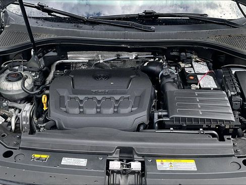 Used 2023 Volkswagen Tiguan SE w/ Panoramic Sunroof Package FWD image 33