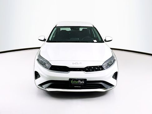 Used 2024 Kia Forte LXS image 2