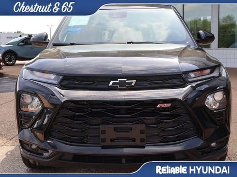 Used 2023 Chevrolet TrailBlazer RS w/ Convenience Package FWD image 8