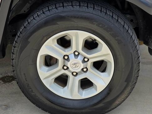 Used 2007 Toyota FJ Cruiser 2WD image 30