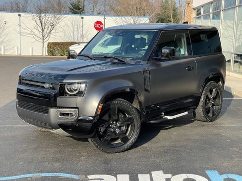 Used 2023 Land Rover Defender 90 V8 image 42