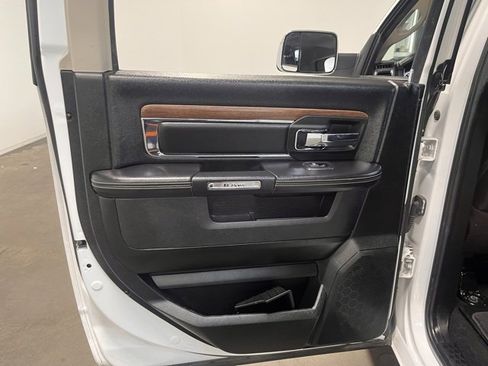 Used 2019 RAM 1500 Laramie w/ Convenience Group image 19