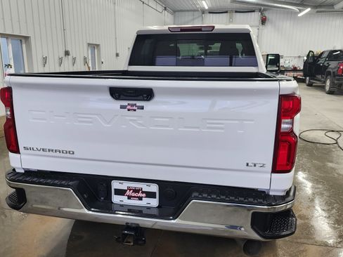 Used 2022 Chevrolet Silverado 2500 LTZ w/ LTZ Convenience Package image 5