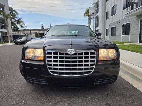 Used 2007 Chrysler 300 RWD image 2