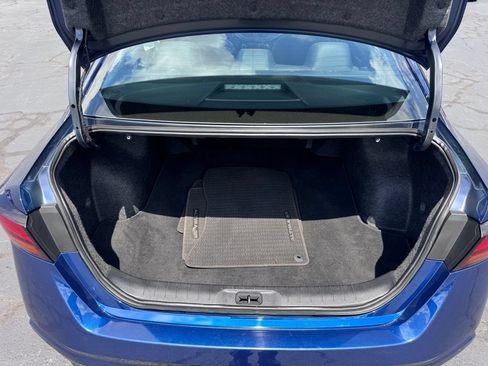 Used 2024 Nissan Altima 2.5 SR FWD image 36