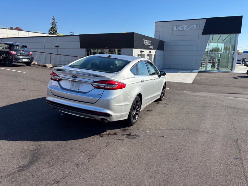 Used 2018 Ford Fusion SE w/ Equipment Group 201A FWD image 8
