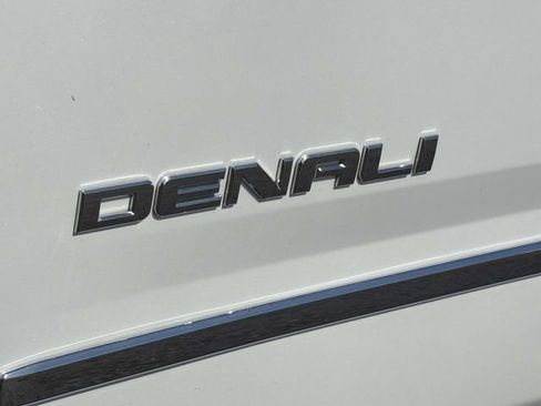 Used 2018 GMC Yukon Denali w/ Open Road Package AWD/4WD image 43