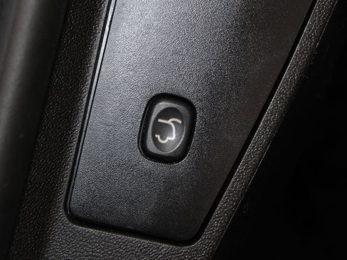Used 2019 Dodge Grand Caravan GT FWD image 14