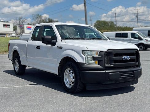 Used 2017 Ford F150 XL w/ Equipment Group 101A Mid RWD image 3