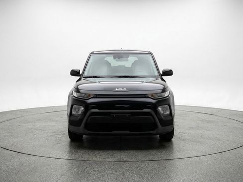 Used 2025 Kia Soul LX w/ LX Technology Package image 2