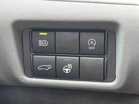 Used 2023 Toyota Highlander Limited AWD/4WD image 15