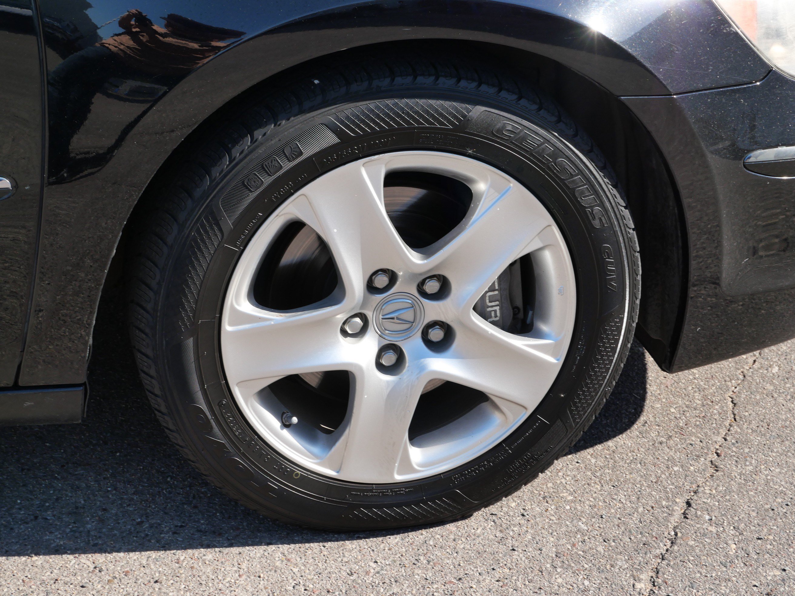 Used 2007 Acura RL w/ Technology Package AWD/4WD image 15