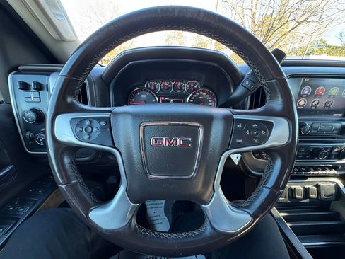 Used 2015 GMC Sierra 2500 SLT w/ Duramax Plus Package image 28