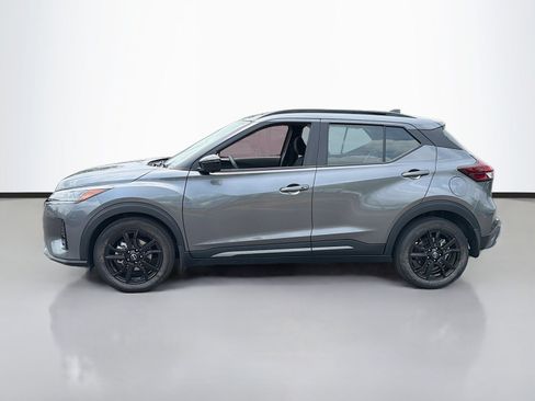 Used 2023 Nissan Kicks SR FWD image 8