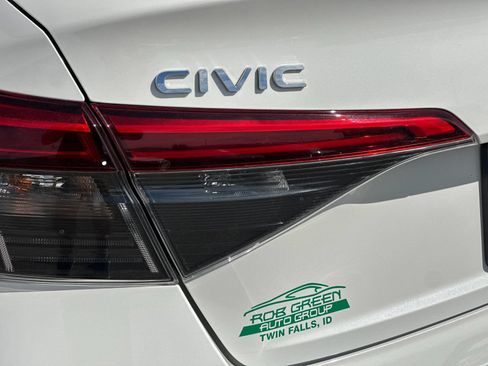 Used 2024 Honda Civic Touring image 31
