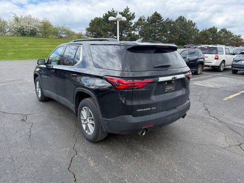 Used 2023 Chevrolet Traverse LT AWD/4WD image 2