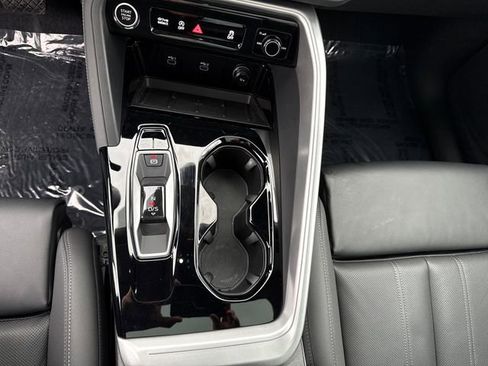 Certified 2025 Audi Q5 Prestige image 19