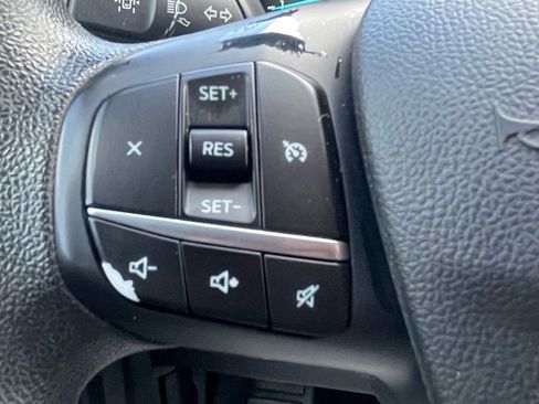 Used 2020 Ford Escape SE image 21