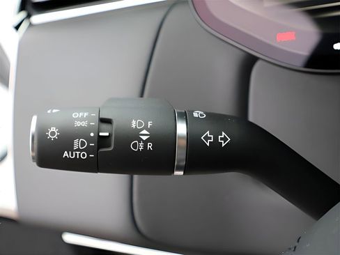 Used 2025 Land Rover Range Rover Sport Dynamic SE image 40