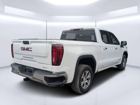 Used 2024 GMC Sierra 1500 SLT image 3