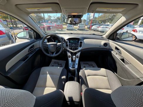 Used 2016 Chevrolet Cruze LS image 27
