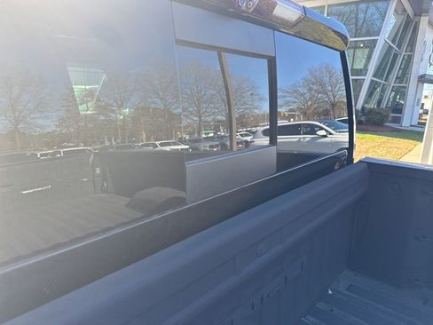 Used 2021 GMC Sierra 3500 Denali w/ Denali Black Diamond Edition image 8