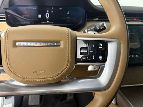 Used 2024 Land Rover Range Rover Long Wheelbase SE AWD/4WD image 19