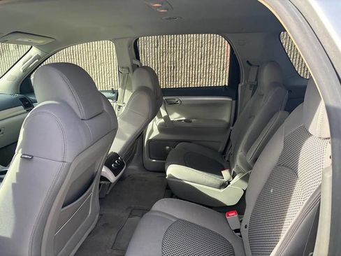 Used 2008 Saturn Outlook XE w/ Preferred Package image 3