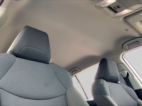 Used 2025 Toyota RAV4 LE AWD/4WD image 14