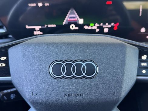 Used 2025 Audi Q5 Premium Plus w/ Premium Plus image 27