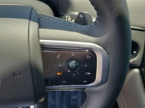 New 2025 Nissan Armada SL w/ Captain's Chari Seat Package image 30