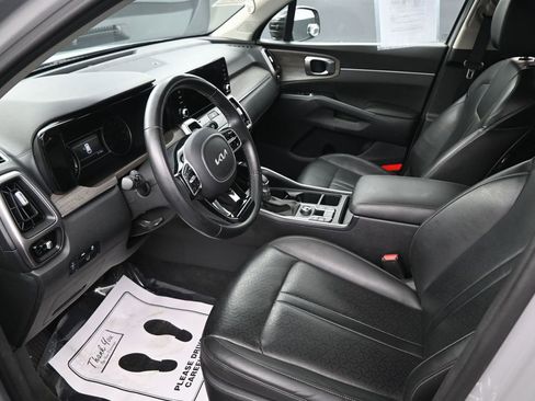 Used 2023 Kia Sorento EX image 24