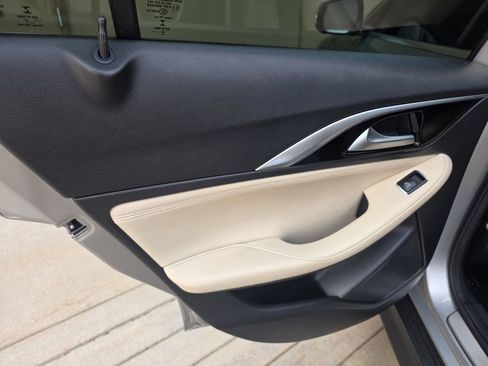 Used 2019 INFINITI QX30 AWD w/ Navigation Package image 17