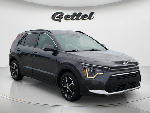 Used 2023 Kia Niro EX FWD image 3