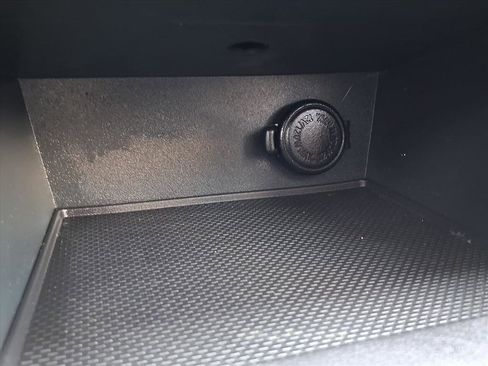 Used 2018 Subaru Crosstrek 2.0i image 9