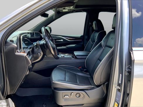 Used 2022 Cadillac Escalade Premium Luxury w/ Performance Package AWD/4WD image 8