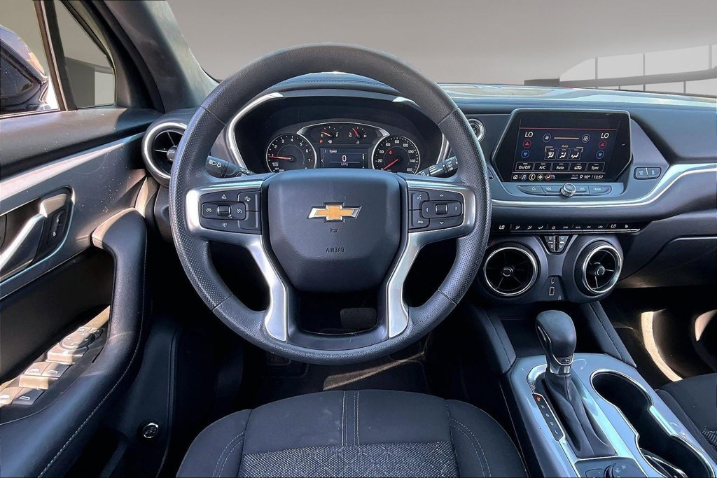 Used 2022 Chevrolet Blazer LT FWD image 5