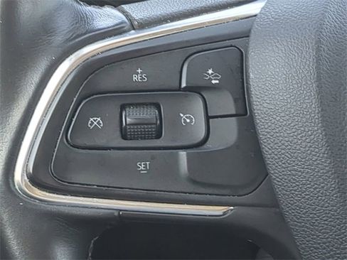 Used 2020 Buick Encore GX Select image 24