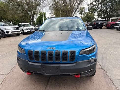 Used 2019 Jeep Cherokee Trailhawk AWD/4WD image 2