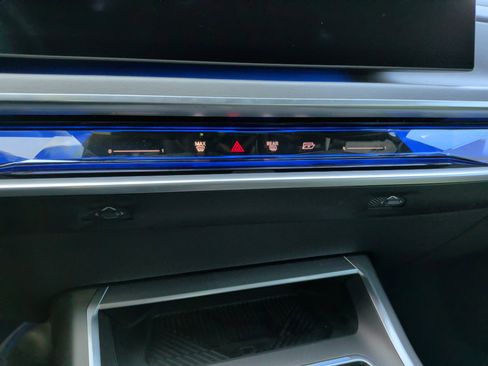 Certified 2023 BMW 740i 740i w/ Executive Package image 18