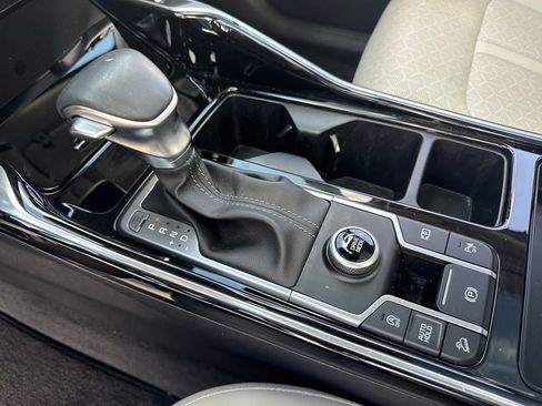 Used 2023 Kia Sorento SX image 23