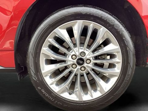 Used 2024 Ford Edge Titanium w/ Titanium Elite Package image 11