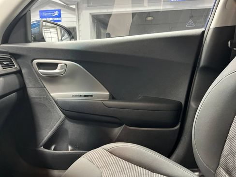 Used 2019 Kia Niro LX FWD image 18