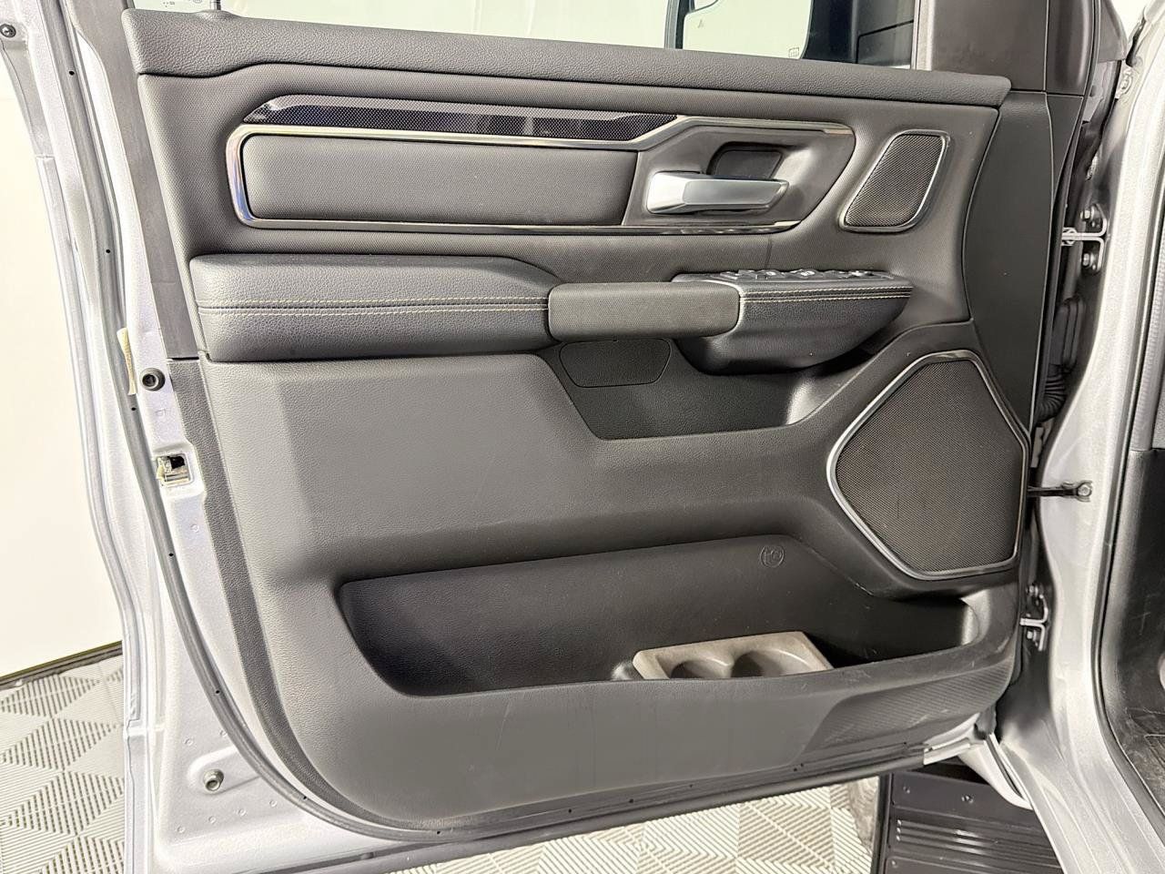 Used 2019 RAM 1500 Sport w/ Leather & Sound Group AWD/4WD image 19