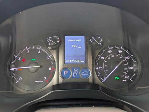 Used 2014 Lexus GX 460 w/ Premium Package AWD/4WD image 35