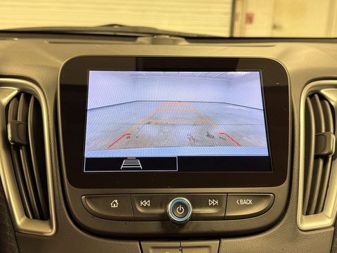 Used 2025 Chevrolet Malibu LT FWD image 24