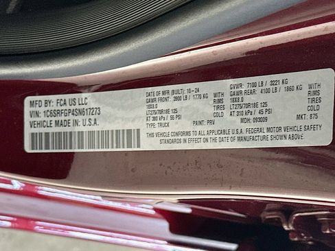 Used 2025 RAM 1500 Warlock AWD/4WD image 35